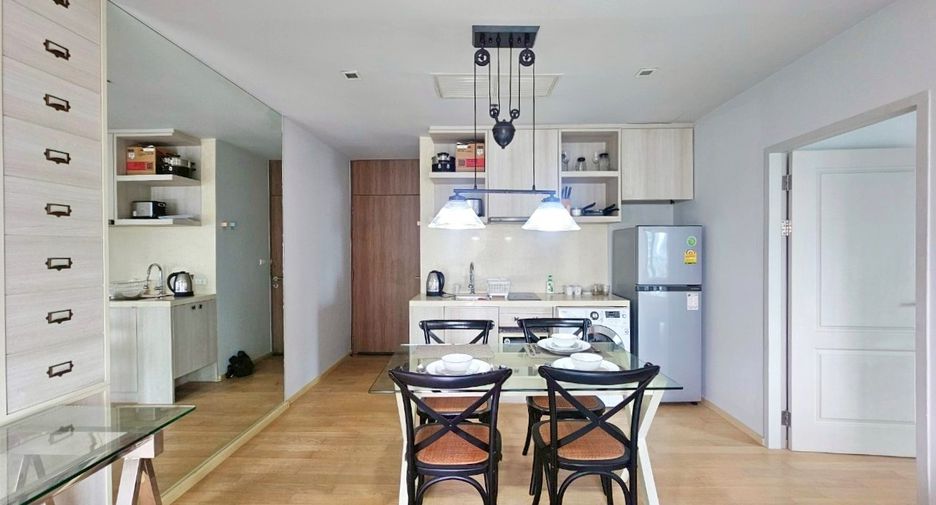 For rent 1 bed condo in Khlong Toei, Bangkok