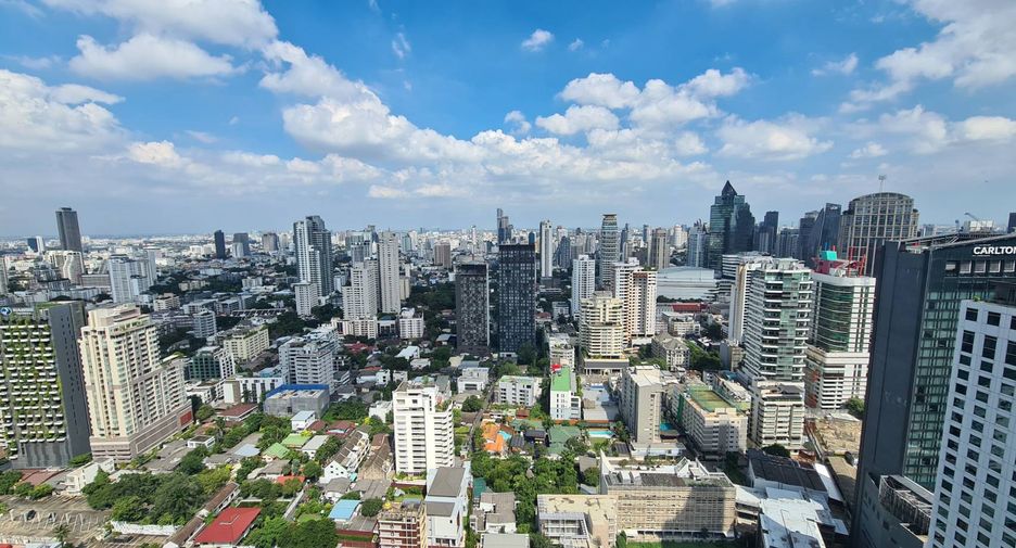 Condo en alquiler de 2 habitaciones en Khlong Toei, Bangkok