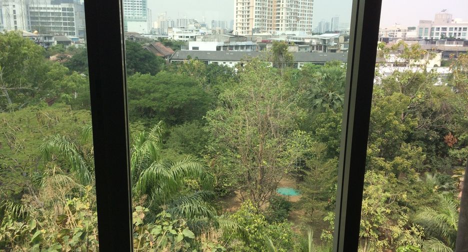 For rent and for sale 2 bedrooms condo in Khlong Toei, Bangkok