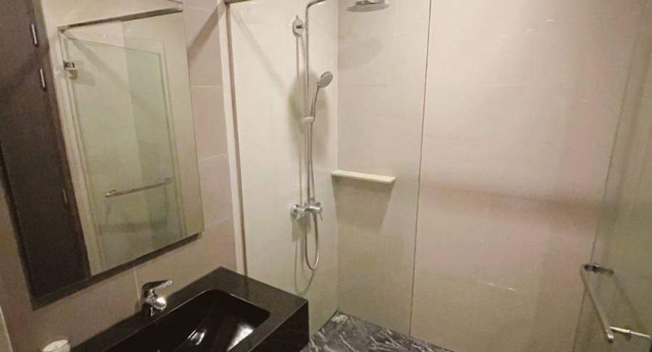 For rent and for sale 1 bed condo in Khlong Toei, Bangkok