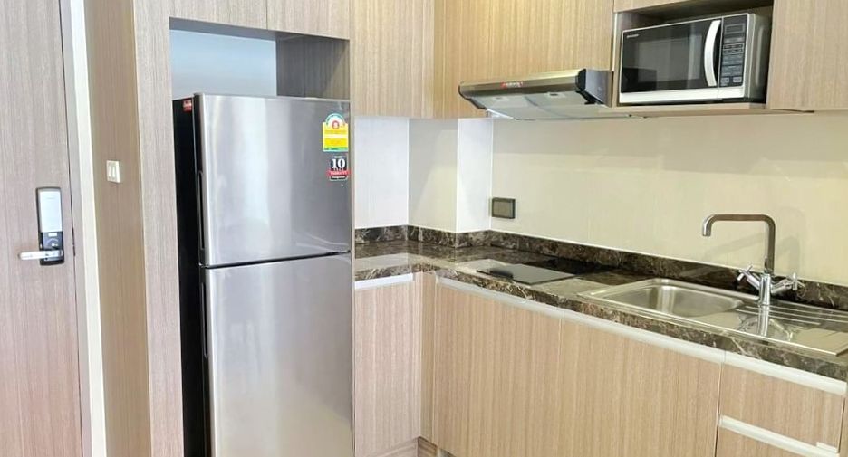 For rent 1 bed condo in Watthana, Bangkok