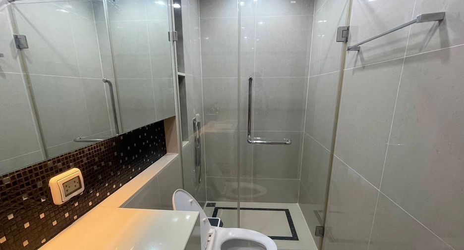 For rent 2 bedrooms condo in Sathon, Bangkok