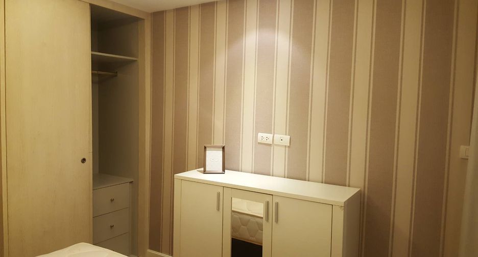 For rent 2 bedrooms condo in Watthana, Bangkok