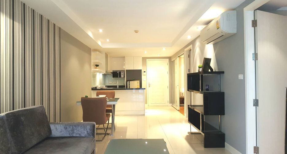 For rent 2 bedrooms condo in Watthana, Bangkok