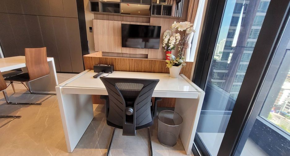 Condo en alquiler de 1 habitaciones en Khlong Toei, Bangkok