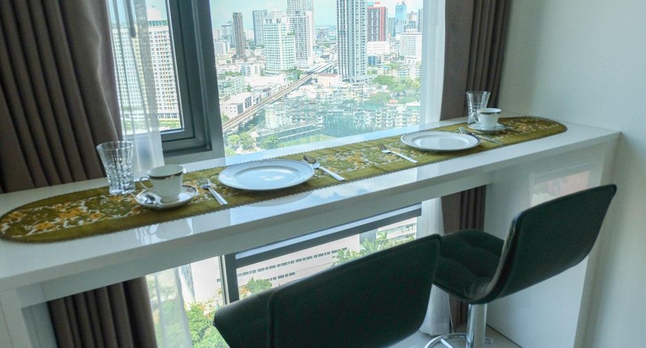 For rent 1 bed condo in Khlong Toei, Bangkok