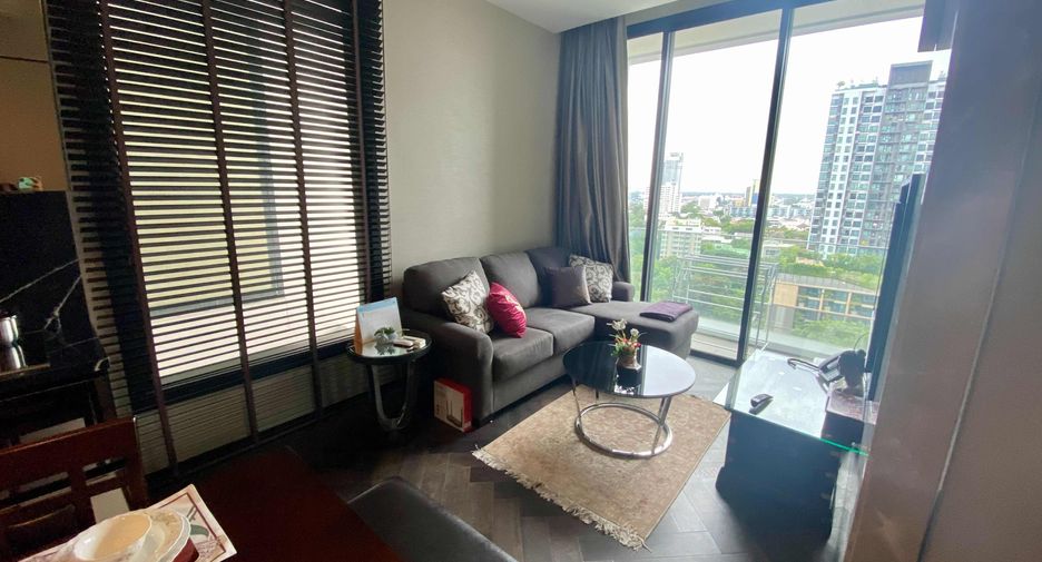 For rent 2 bedrooms condo in Khlong Toei, Bangkok