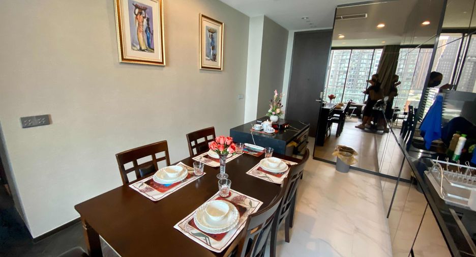 For rent 2 bedrooms condo in Khlong Toei, Bangkok