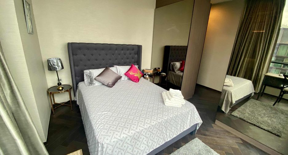 For rent 2 bedrooms condo in Khlong Toei, Bangkok