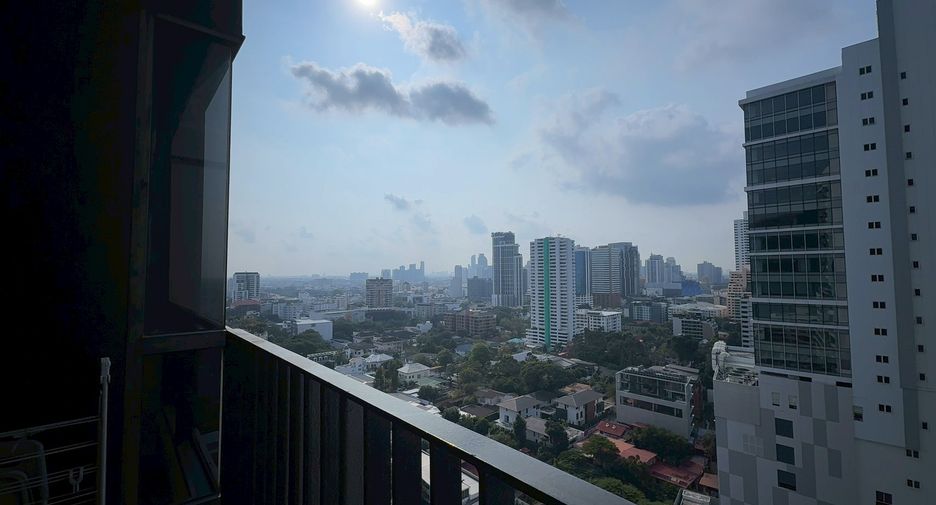 For rent 1 bed condo in Watthana, Bangkok