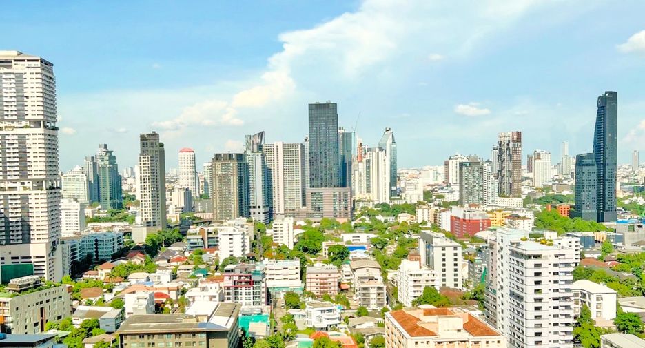 À louer 3 chambres condo à Khlong Toei, Bangkok