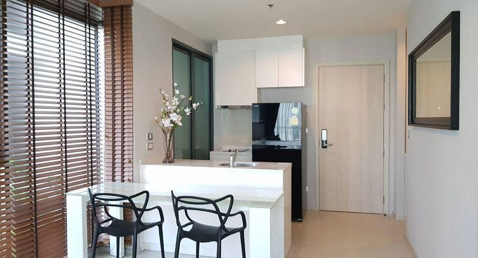 For rent 1 bed condo in Khlong Toei, Bangkok