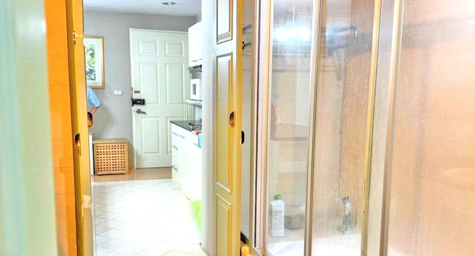 For rent 1 bed condo in Pathum Wan, Bangkok