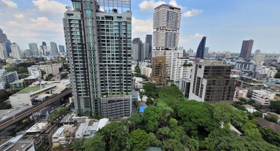 For rent 1 bed condo in Khlong Toei, Bangkok