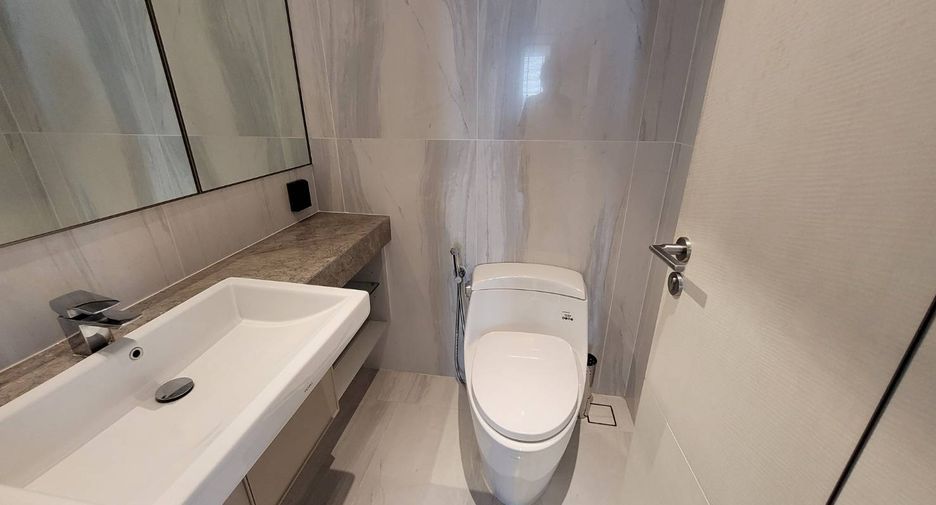 For rent 2 ベッドルーム condo in Khlong Toei, Bangkok