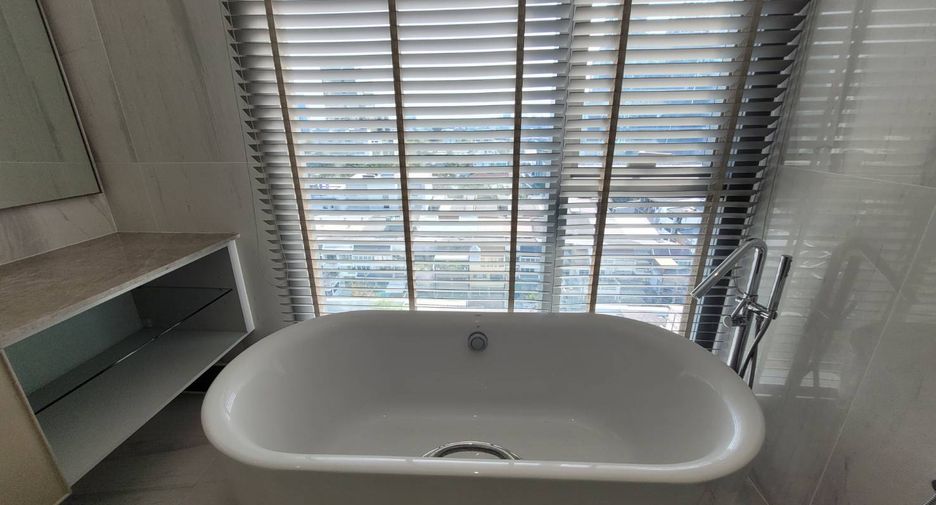 For rent 2 ベッドルーム condo in Khlong Toei, Bangkok