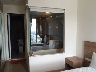 À louer 1 chambre condo à Phra Khanong, Bangkok