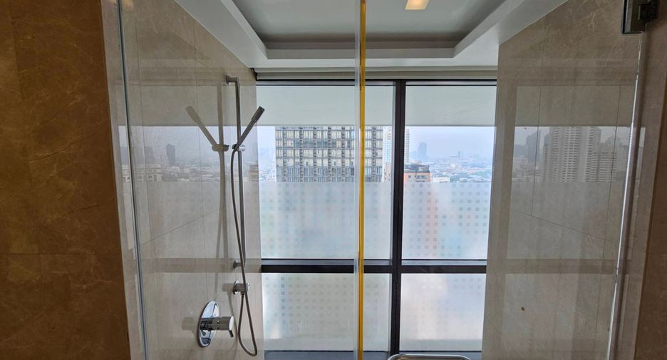Wohnung zur Miete und zum Kauf mit 3 Zimmer in Watthana, Bangkok