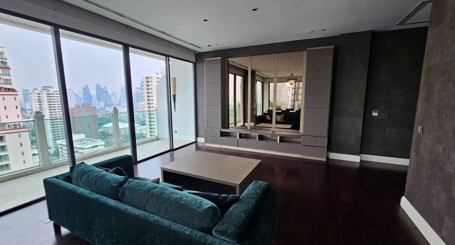 Wohnung zur Miete und zum Kauf mit 3 Zimmer in Watthana, Bangkok