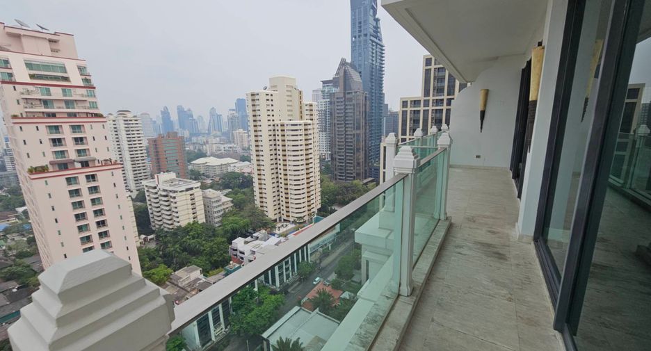 Wohnung zur Miete und zum Kauf mit 3 Zimmer in Watthana, Bangkok