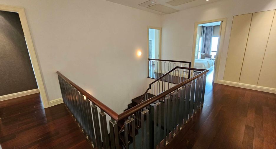Wohnung zur Miete und zum Kauf mit 3 Zimmer in Watthana, Bangkok
