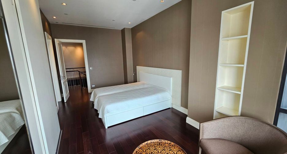 Wohnung zur Miete und zum Kauf mit 3 Zimmer in Watthana, Bangkok