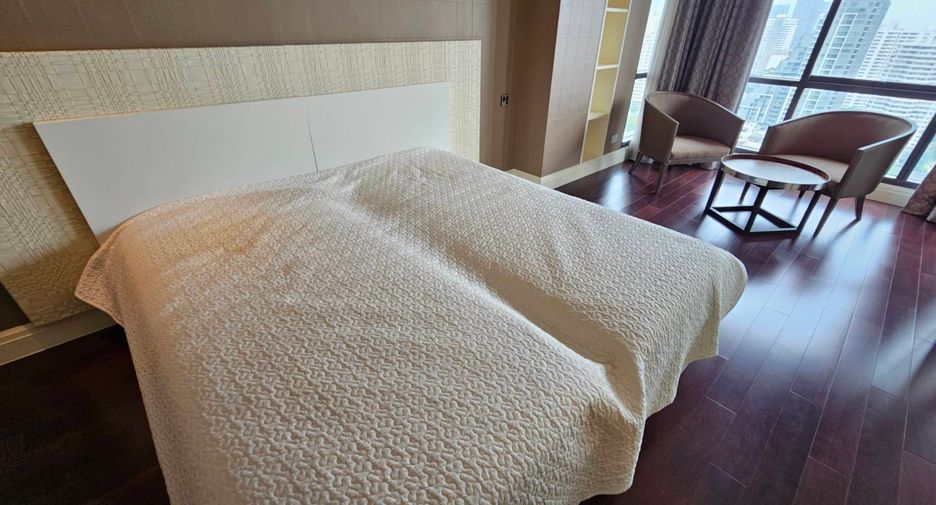 Wohnung zur Miete und zum Kauf mit 3 Zimmer in Watthana, Bangkok