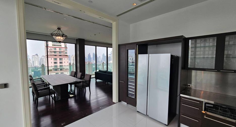 Wohnung zur Miete und zum Kauf mit 3 Zimmer in Watthana, Bangkok