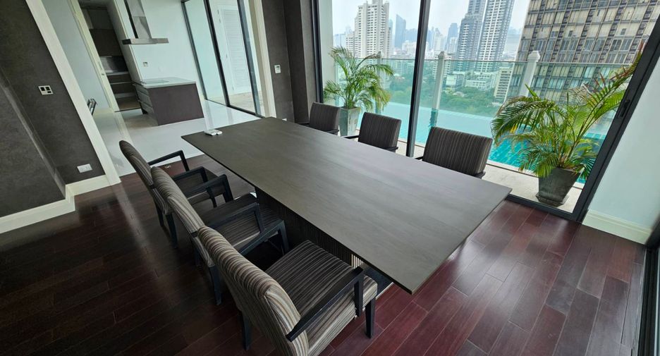 Wohnung zur Miete und zum Kauf mit 3 Zimmer in Watthana, Bangkok
