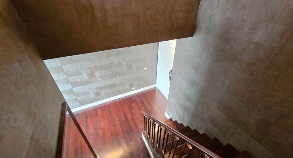 Wohnung zur Miete und zum Kauf mit 3 Zimmer in Watthana, Bangkok