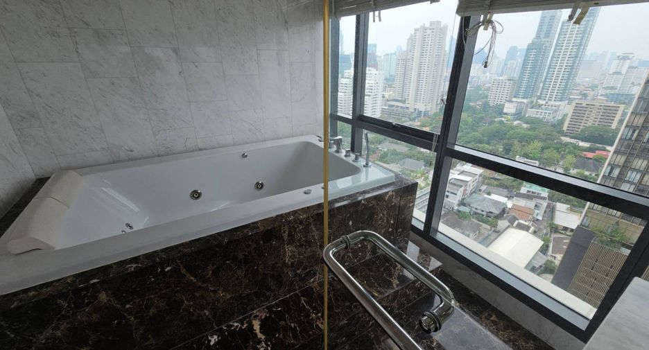 Wohnung zur Miete und zum Kauf mit 3 Zimmer in Watthana, Bangkok