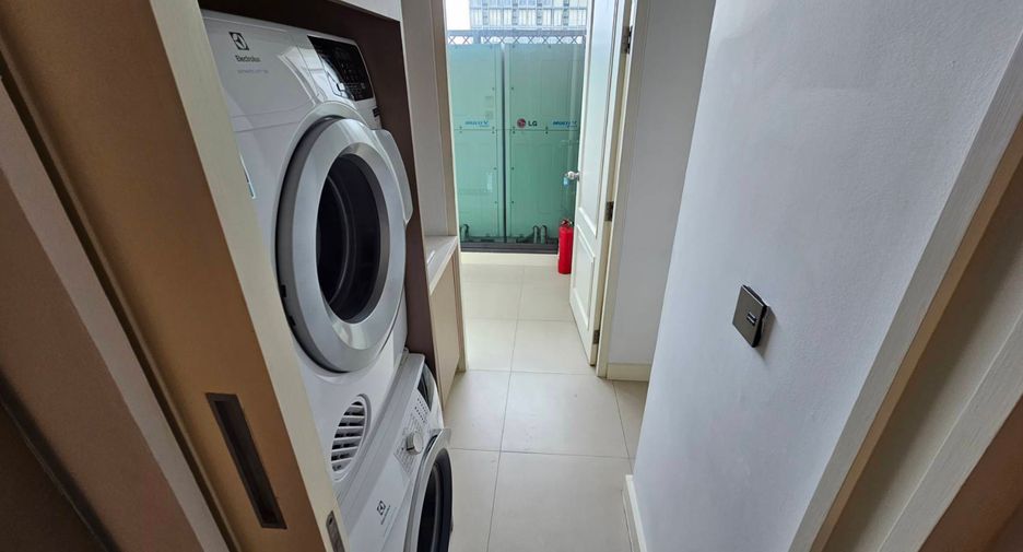Wohnung zur Miete und zum Kauf mit 3 Zimmer in Watthana, Bangkok
