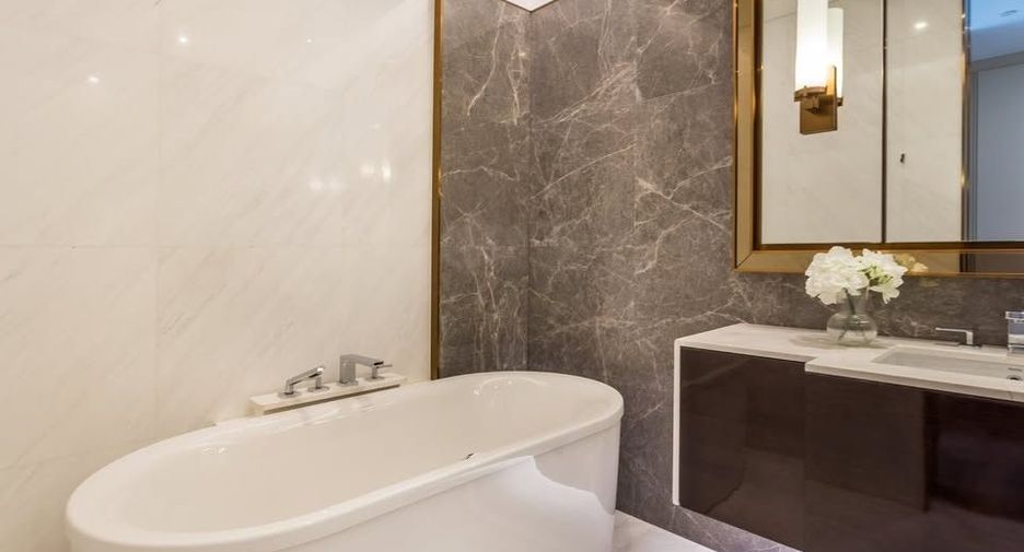 For rent 1 bed condo in Pathum Wan, Bangkok