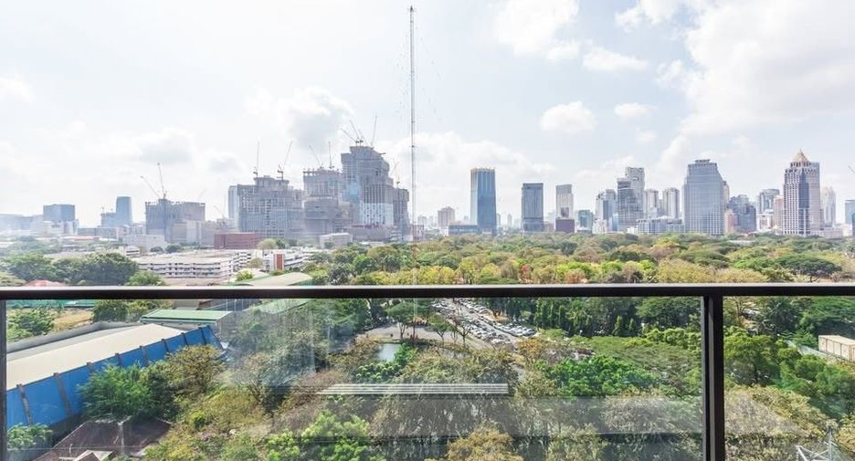 For rent 1 bed condo in Pathum Wan, Bangkok