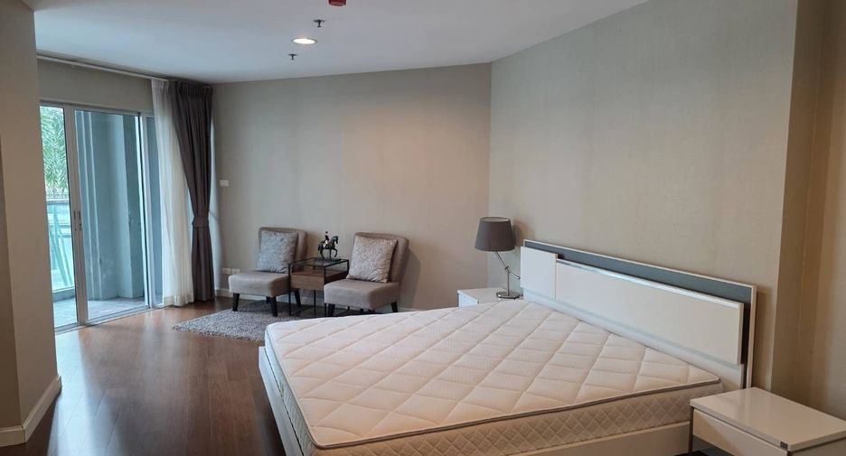 Wohnung zur Miete und zum Kauf mit 3 Zimmer in Huai Khwang, Bangkok