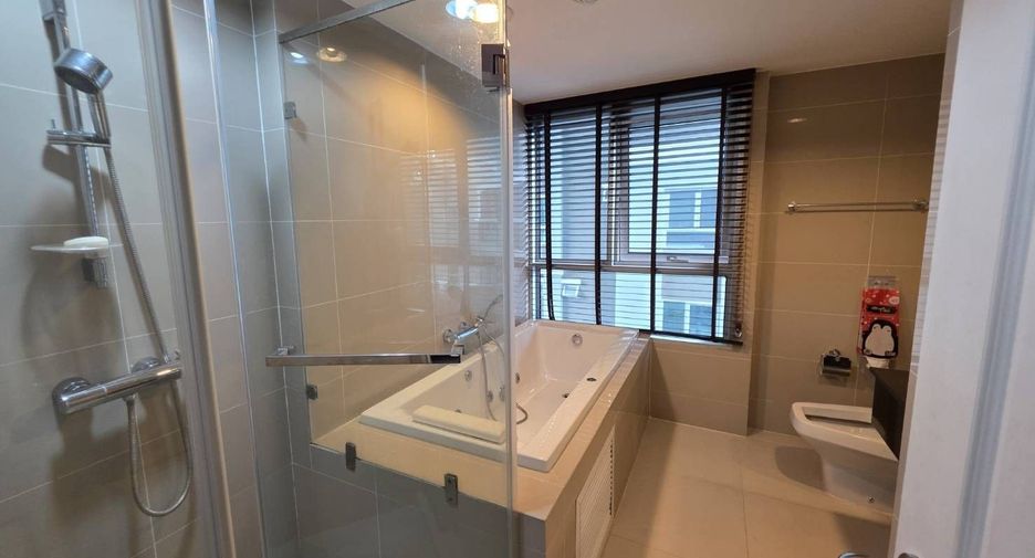 Wohnung zur Miete und zum Kauf mit 3 Zimmer in Huai Khwang, Bangkok