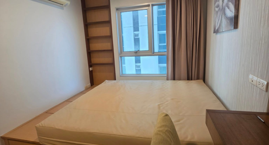 For rent 2 ベッドルーム condo in Huai Khwang, Bangkok