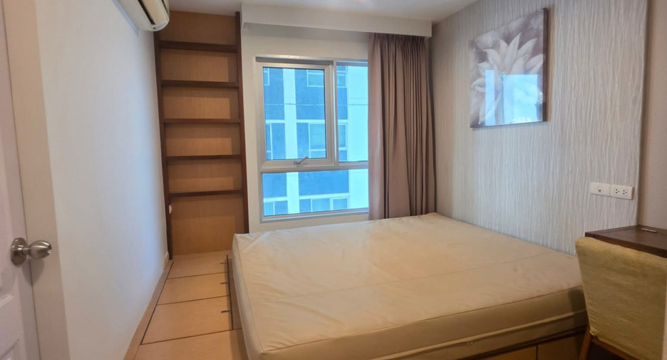 For rent 2 ベッドルーム condo in Huai Khwang, Bangkok