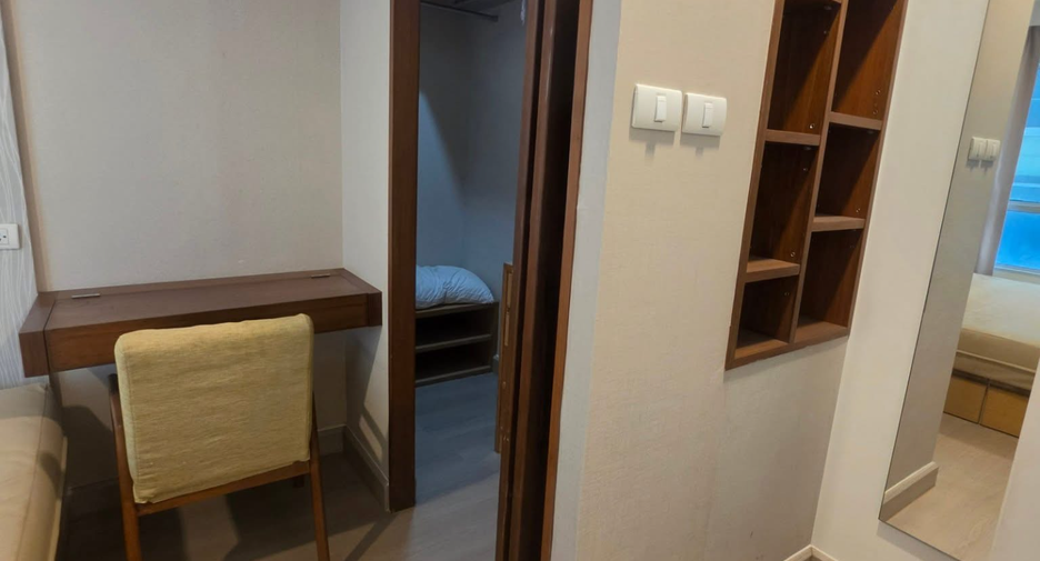For rent 2 ベッドルーム condo in Huai Khwang, Bangkok