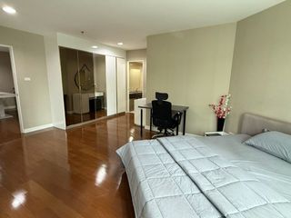 À vendre et à louer 5 chambres condo à Huai Khwang, Bangkok