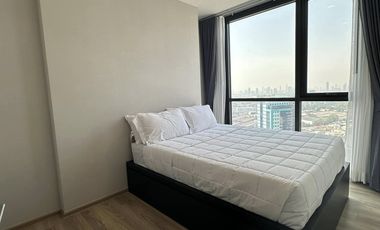 Condo en alquiler y en venta de 2 habitaciones en Khlong Toei, Bangkok