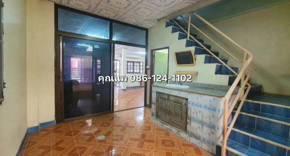 For sale 4 bedrooms townhouse in Uthai, Phra Nakhon Si Ayutthaya
