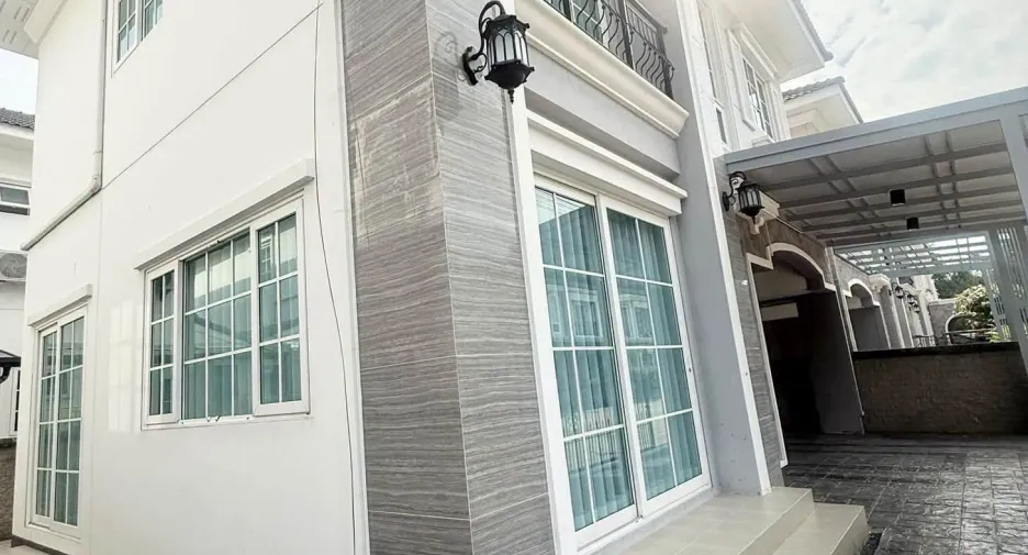 For rent 4 bedrooms house in Pak Kret, Nonthaburi