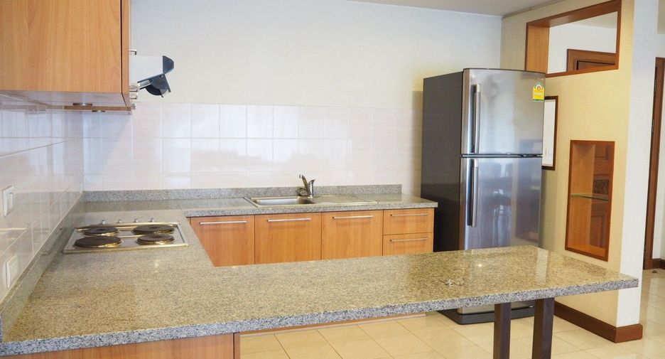 For rent 2 bedrooms apartment in Pathum Wan, Bangkok
