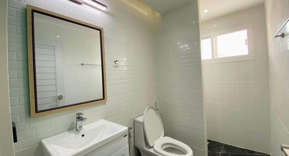 Casa en alquiler de 4 habitaciones en Mueang Chiang Mai, Chiang Mai