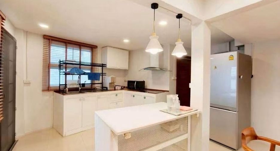 Haus zum Kauf und zur Miete mit 3 Zimmer in Mueang Chiang Mai, Chiang Mai