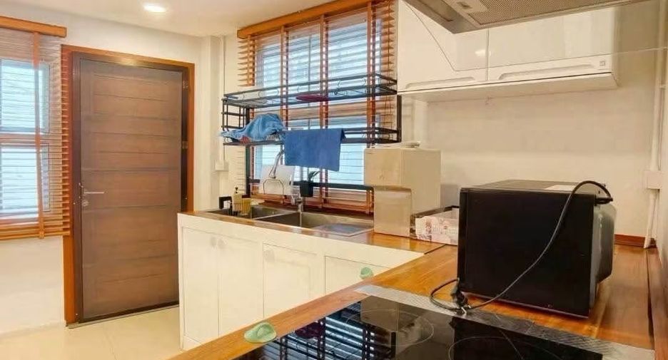 Haus zum Kauf und zur Miete mit 3 Zimmer in Mueang Chiang Mai, Chiang Mai