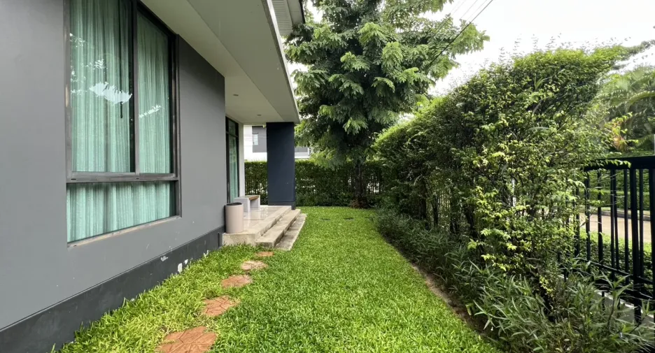 出租 4 卧室 独立屋 在 Bang Kapi, 曼谷