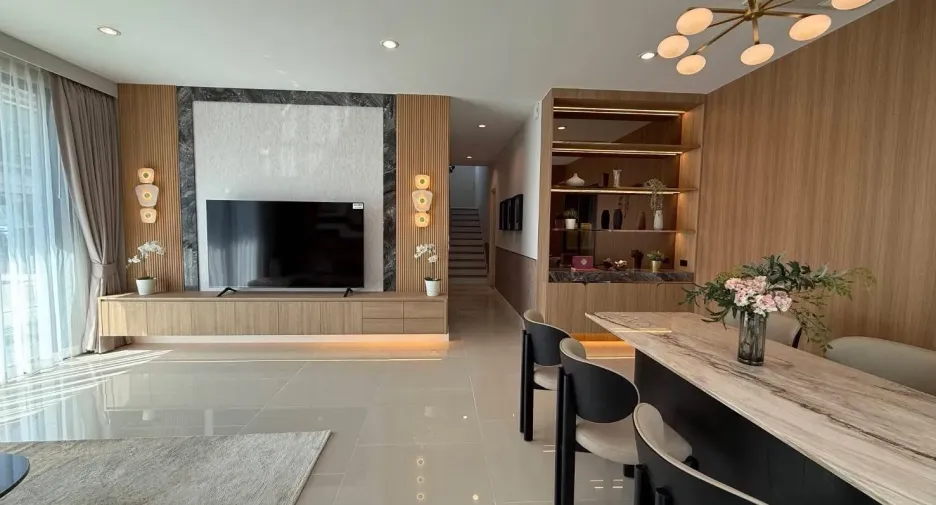 Haus zur Miete mit 4 Zimmer in Bang Phli, Samut Prakan