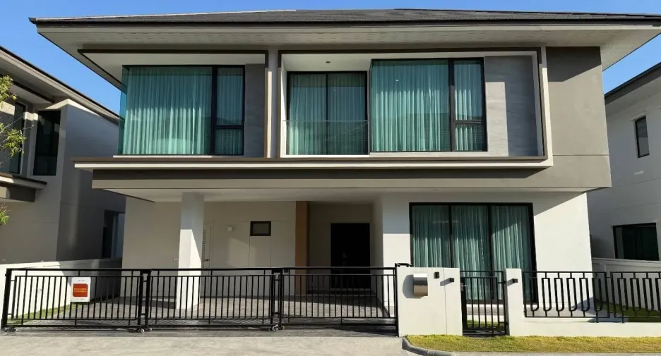 Haus zur Miete mit 4 Zimmer in Bang Phli, Samut Prakan